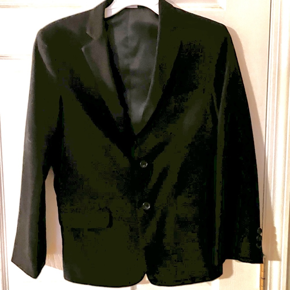 Like new. Calvin Klein teen boys suit jacket..